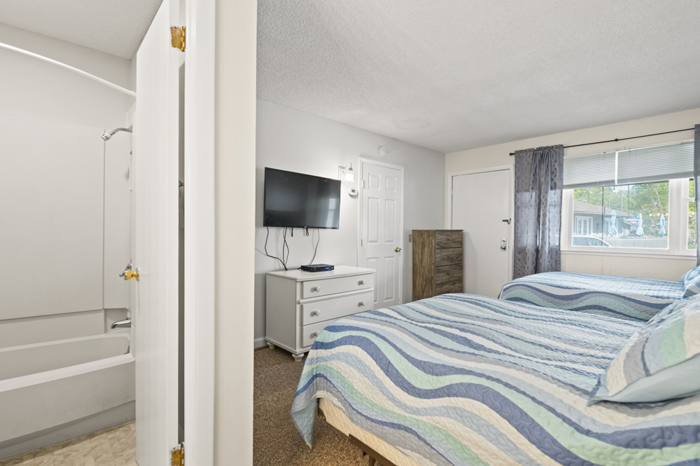 1BR-2BED SUITE