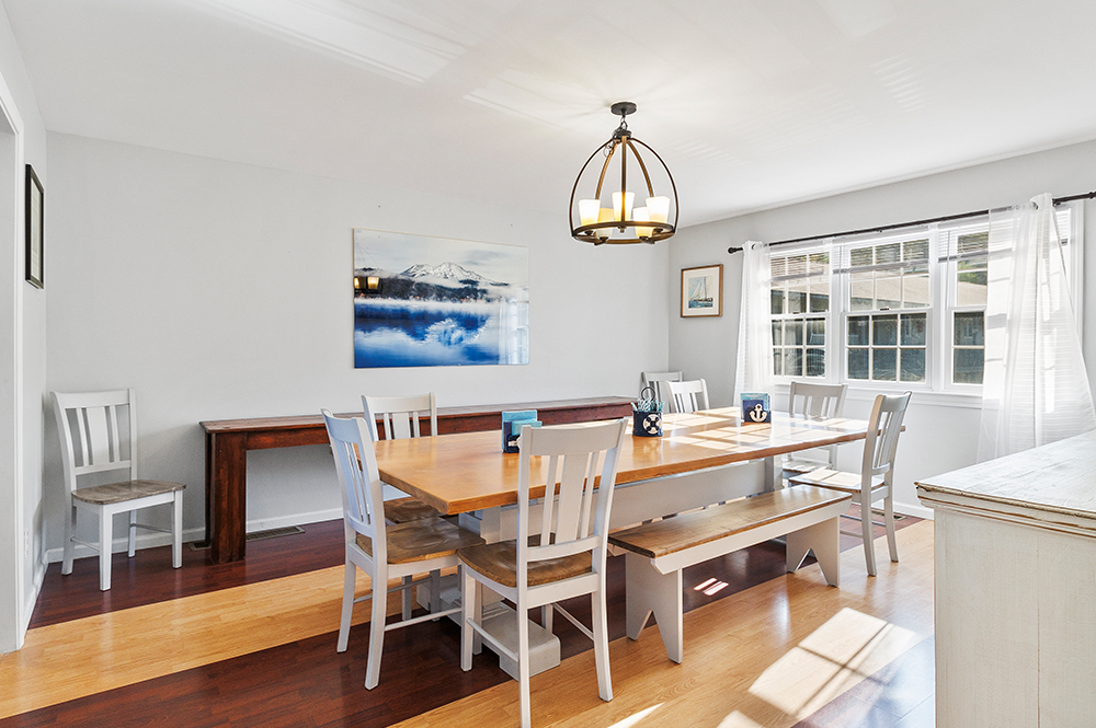 _0009_housediningroom