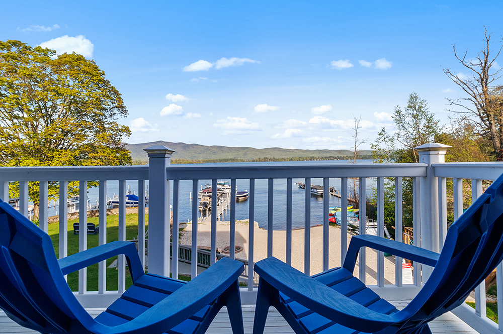 _0015_house balcony