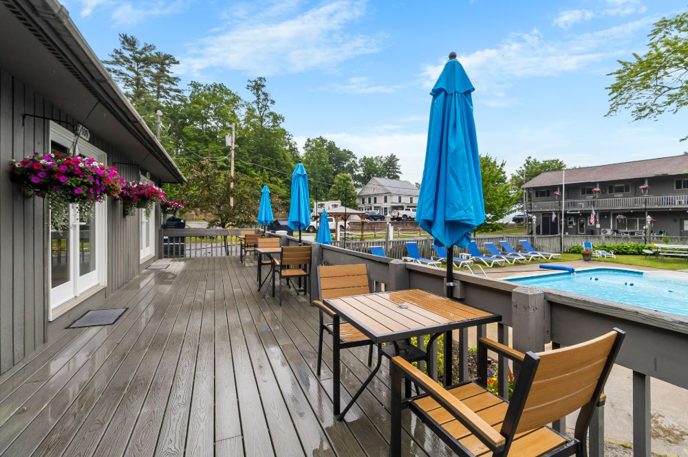 poolsuitedeck